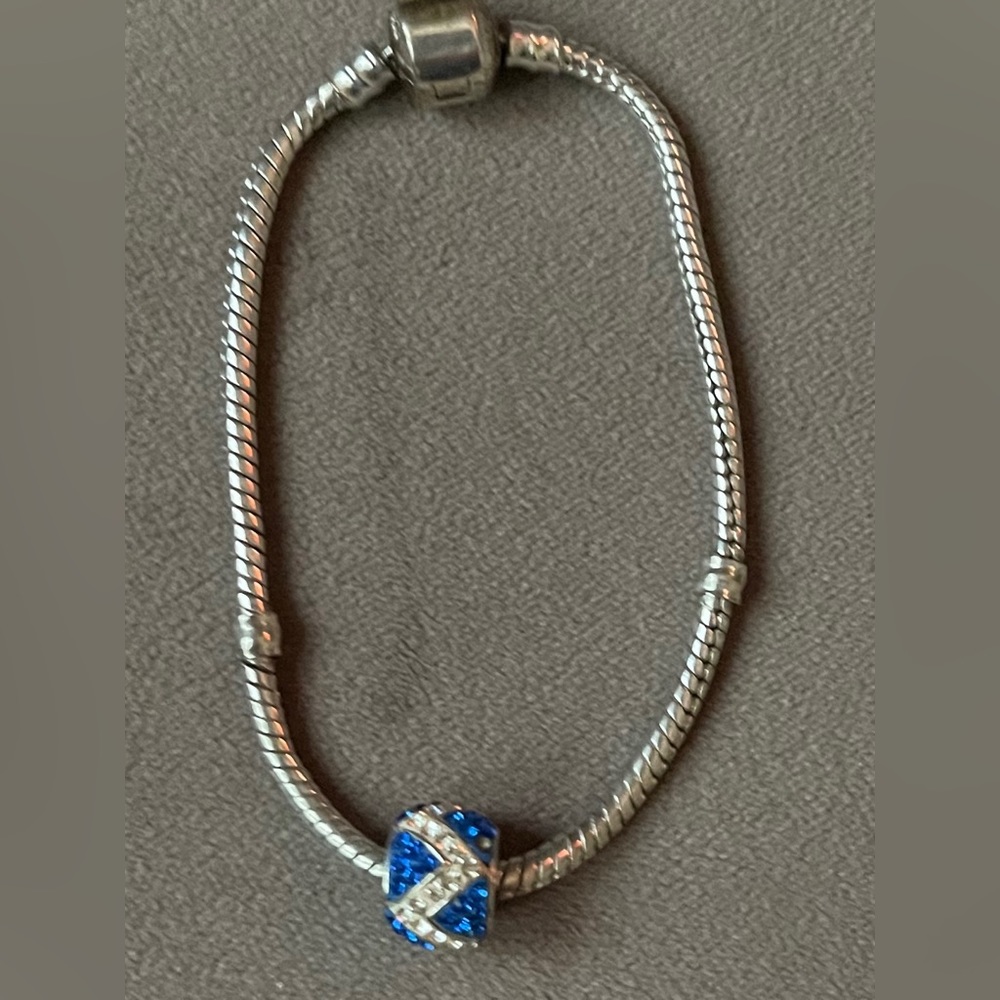 Bracelet elegant with stone - Picture 3 of 7